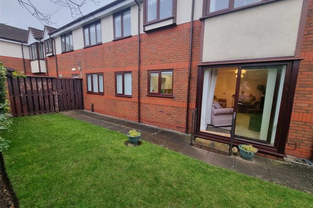 Thumbnail Flat for sale in Stafford Moreton Way, Maghull, Liverpool