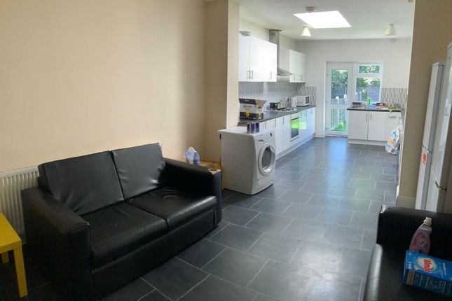 32 Egerton Road, Manchester photo 5