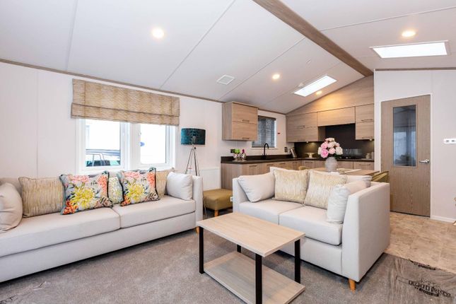 Plot 21, Downsview Park, Woodmancote photo 2
