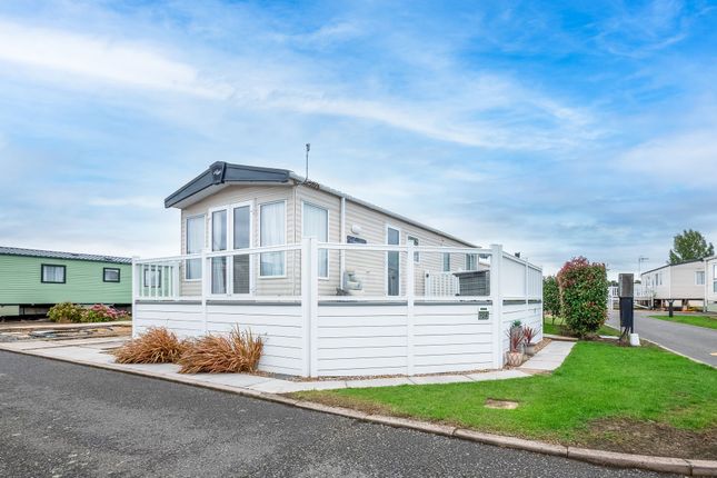 120 Rayford Park, Stratford-upon-Avon photo 2