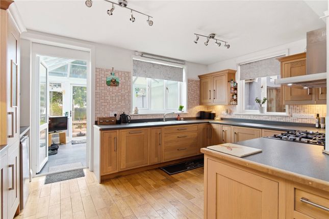 9, Borough Park Road, Devon photo 3