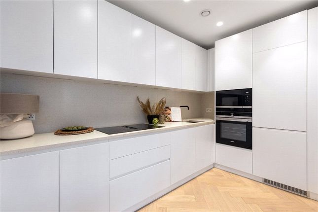 Flat 53 **,, Parkhaus, London photo 4