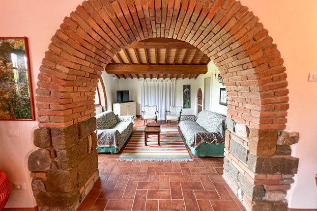 Farmhouse for sale in La Sassa, Montecatini Val di Cecina, Pisa, Tuscany, Italy