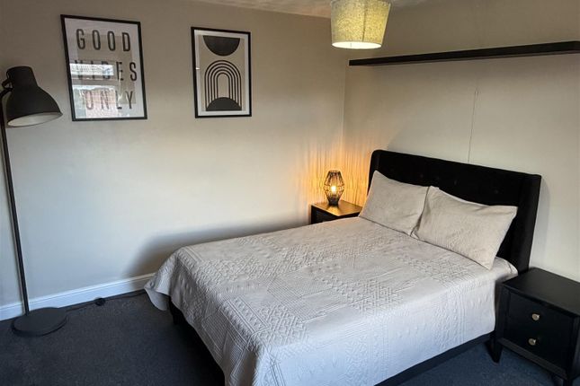 Room 4, 138, Westfield Road, Wellingborough photo 3