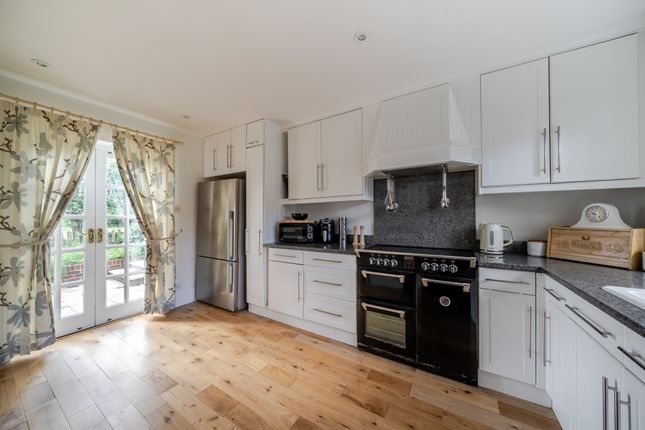 Woodside Cottage, Common Lane, Burnham photo 4