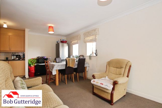 Flat 10, The Mount St. Georges, Second Avenue, Newcastle-under-Lyme photo 3