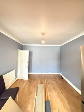 Greenland Crescent, Southall photo 4