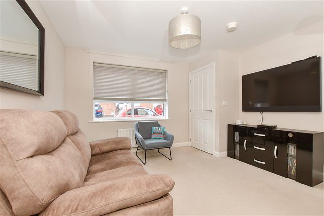 Tettenhall Way, Faversham photo 2