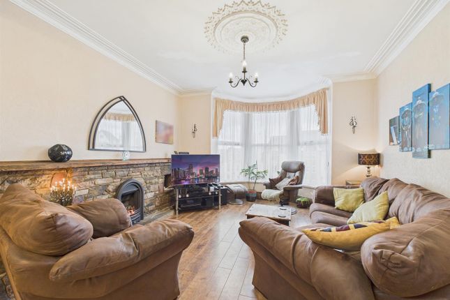 3, Champernowne Crescent, Ilfracombe photo 3