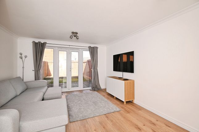 70, Roman Way, Kent photo 2