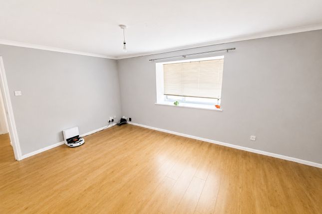 12, Linnet, Peterborough photo 2