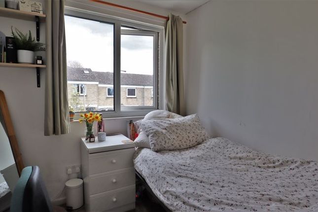 Terraced house to rent in Gladstone Road, Headington, Oxford