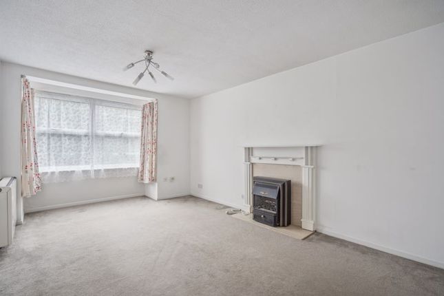 4 Rowan House, Blind Lane, Bourne End photo 3
