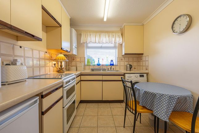 5 Peartree Close, Newport photo 2