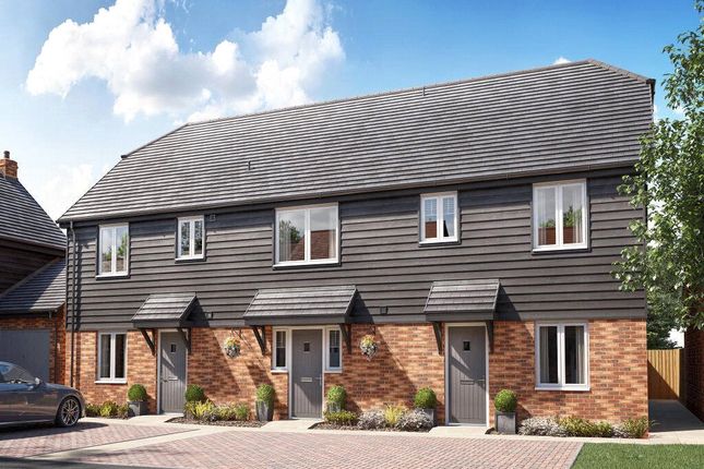Thumbnail Maisonette for sale in Greenwood Avenue, Chinnor, Oxfordshire