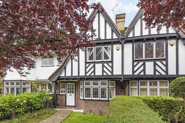 Thumbnail Detached house to rent in Queens Drive, London