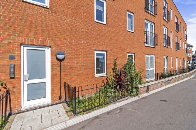 Flat for sale in Bevois Valley Road, Southampton, Hampshire