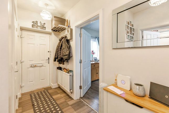 24, Holdenby Drive, Raunds photo 2