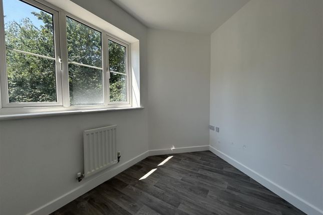 8, Hawthorn Close, Gloucester photo 4