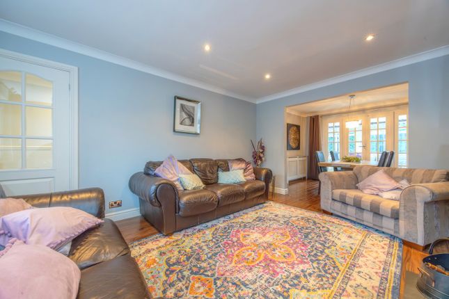 3, Oaks Farm Close, Barnsley photo 4