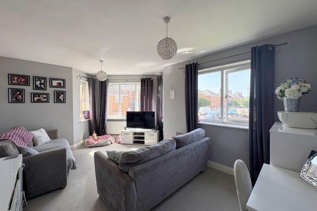 6 Patenosters, Cotteswold Road, Tewkesbury photo 2