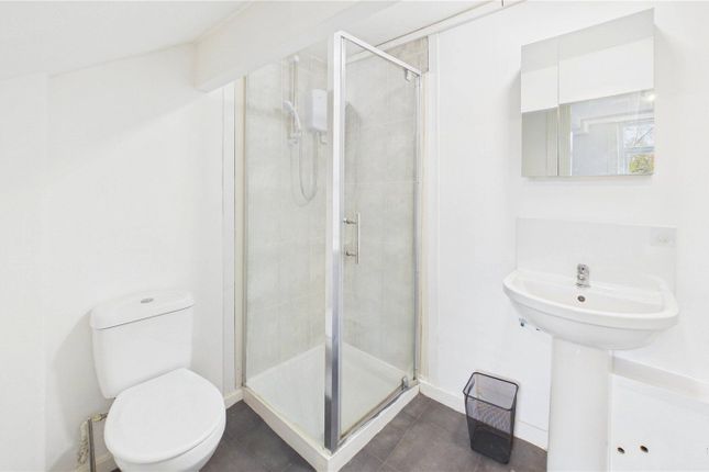 Room 26, 23-25, The Crescent, Middlesbrough photo 4
