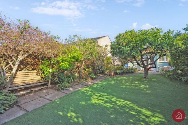 39, Main Road, Witney photo 3