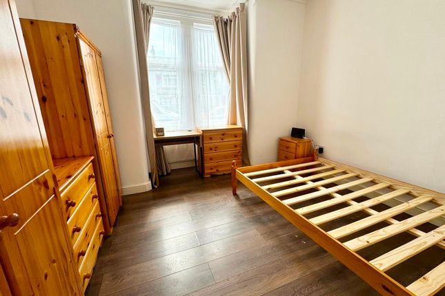 395 Hertford Road (Flat A), London photo 2