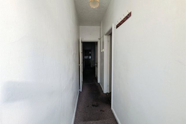 32, Leicester Street, West Midlands photo 3