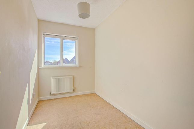 6, PETERBOROUGH photo 3