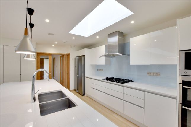 Detached house to rent in Biscoe Way, London