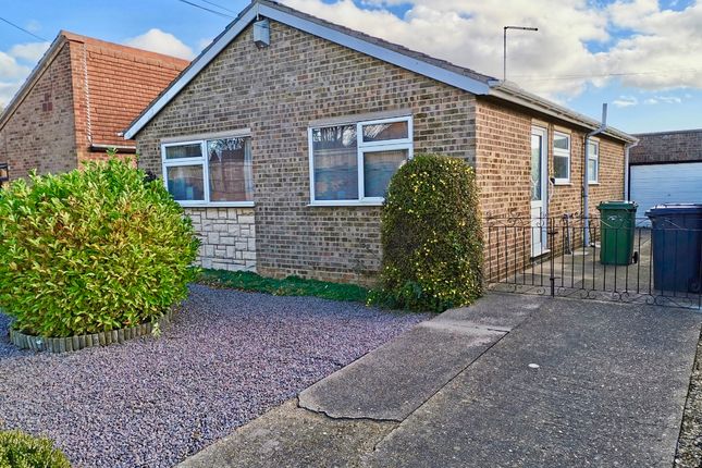 2 bed detached bungalow to rent in Barham Close, Stanground, Peterborough PE2