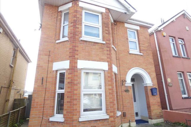 Thumbnail Flat to rent in Markham Road, Charminster, Bournemouth
