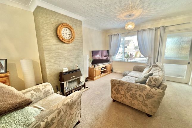 13, Hinton Close, Dorset photo 4