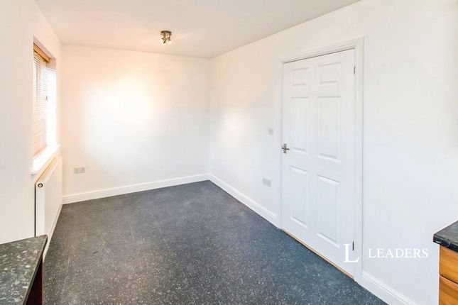9, Maldon Close, Nottingham photo 4