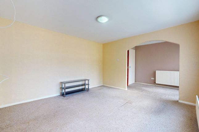 7 Heworth Court, South Shields, Tyne and Wear photo 2