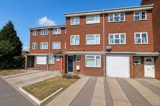 174, Avon Way, Colchester photo 3