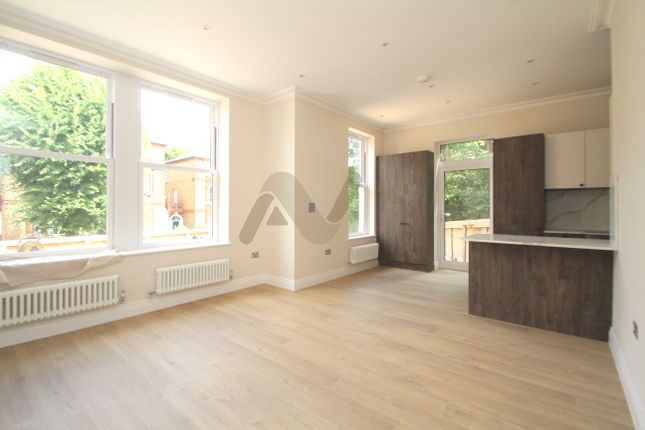 Thumbnail Duplex to rent in Crouch Hill, Crouch End