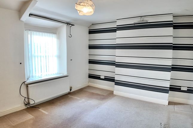8 Woodland Terrace, Newport photo 4