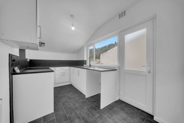 5, Elizabeth Street, Rossendale photo 3
