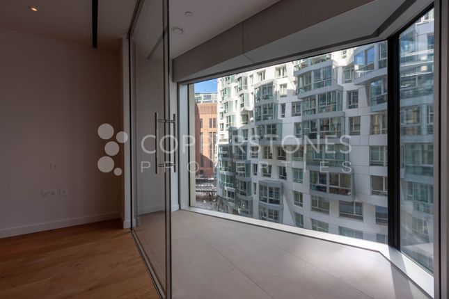 3C.05.03, London photo 4