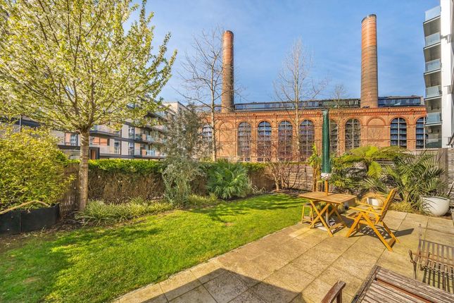 Apartment Cg1, Chartwell House, Waterfront Drive, London photo 2
