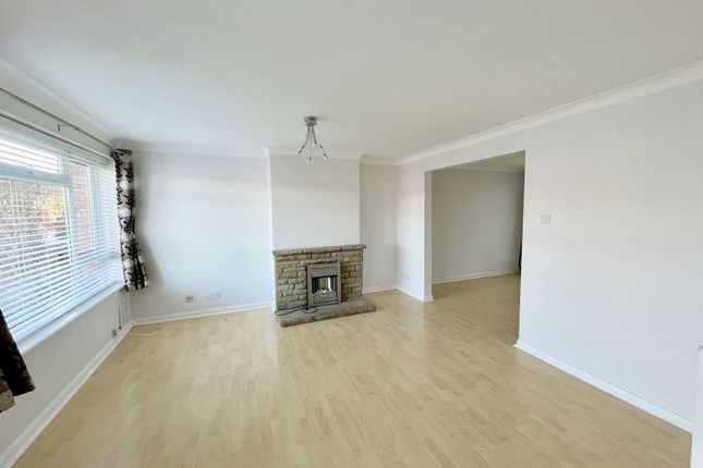 53, Homefield Road, Bushey photo 2