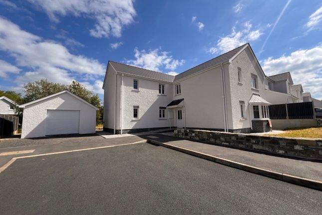 4-bed detached on 17 Heol Y Cwm, Cross Inn, New Quay, £480,000