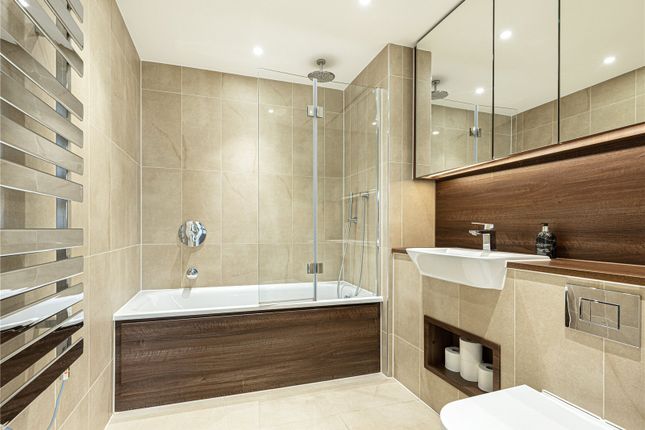 Flat for sale in Hebden Place, London
