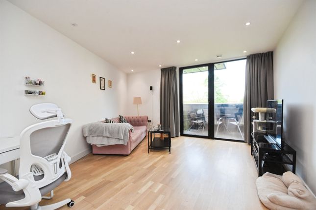 1-bed flat on 7, Eccles Court, Burgess Springs, CHELMSFORD, £220,000