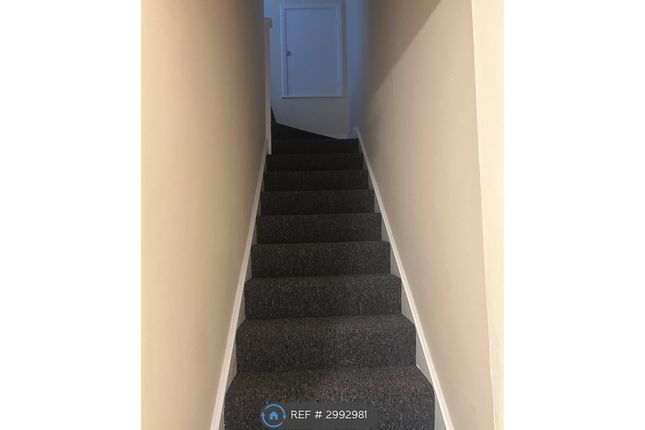Flat, Palace Court Watling St, Chatham photo 4