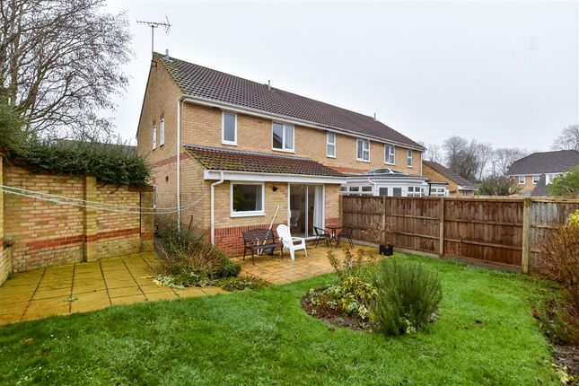 Coltsfoot Drive Weavering, Maidstone photo 4