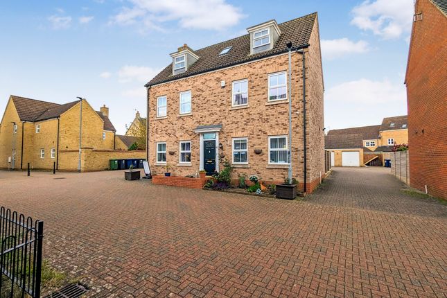 Detached house for sale in The Copse, Huntingdon