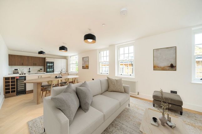 Flat 3, Thornton Heights, Thornton Road, Wimbledon photo 2